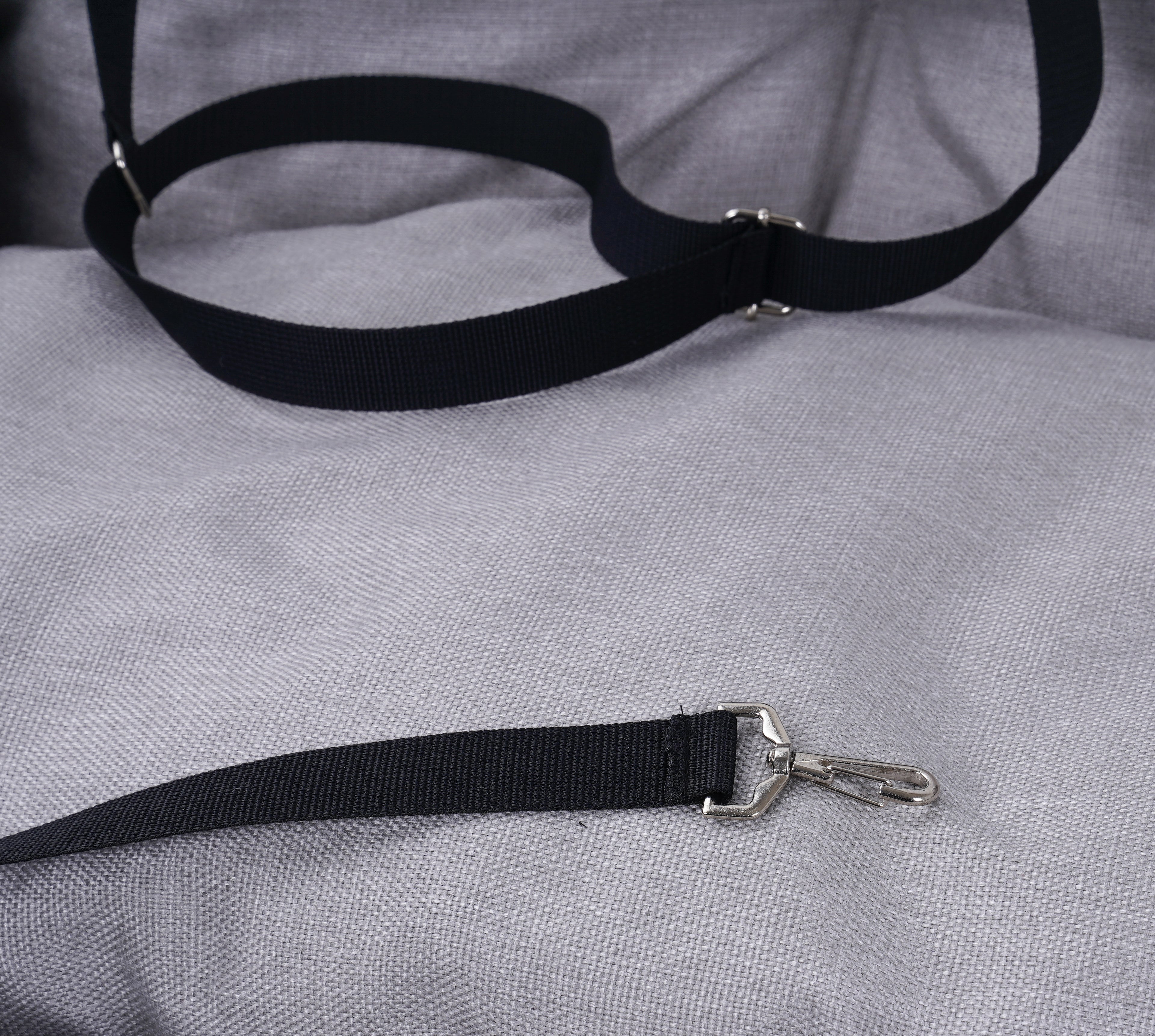 HUGO CAR PET BED